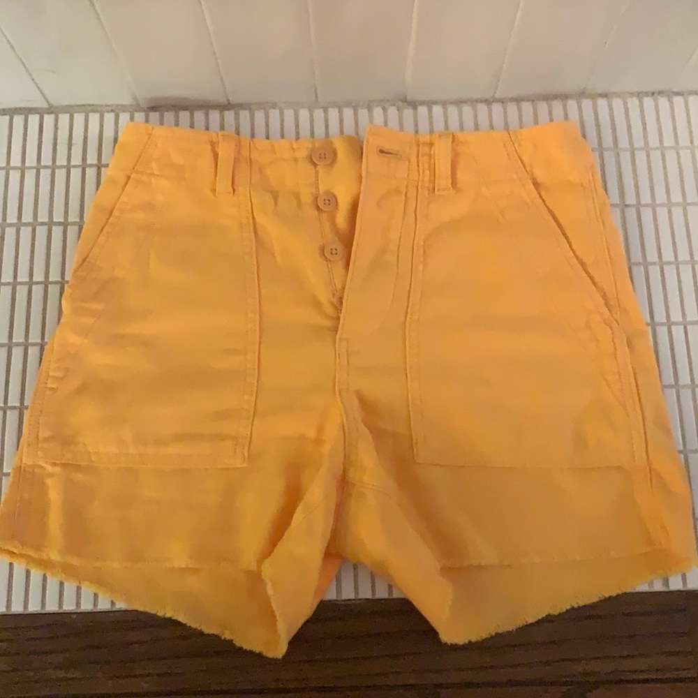 Gap shorts